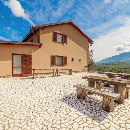 7 Bedroom Pet Friendly Home In Crni Kal Crni Kal  エクステリア 写真
