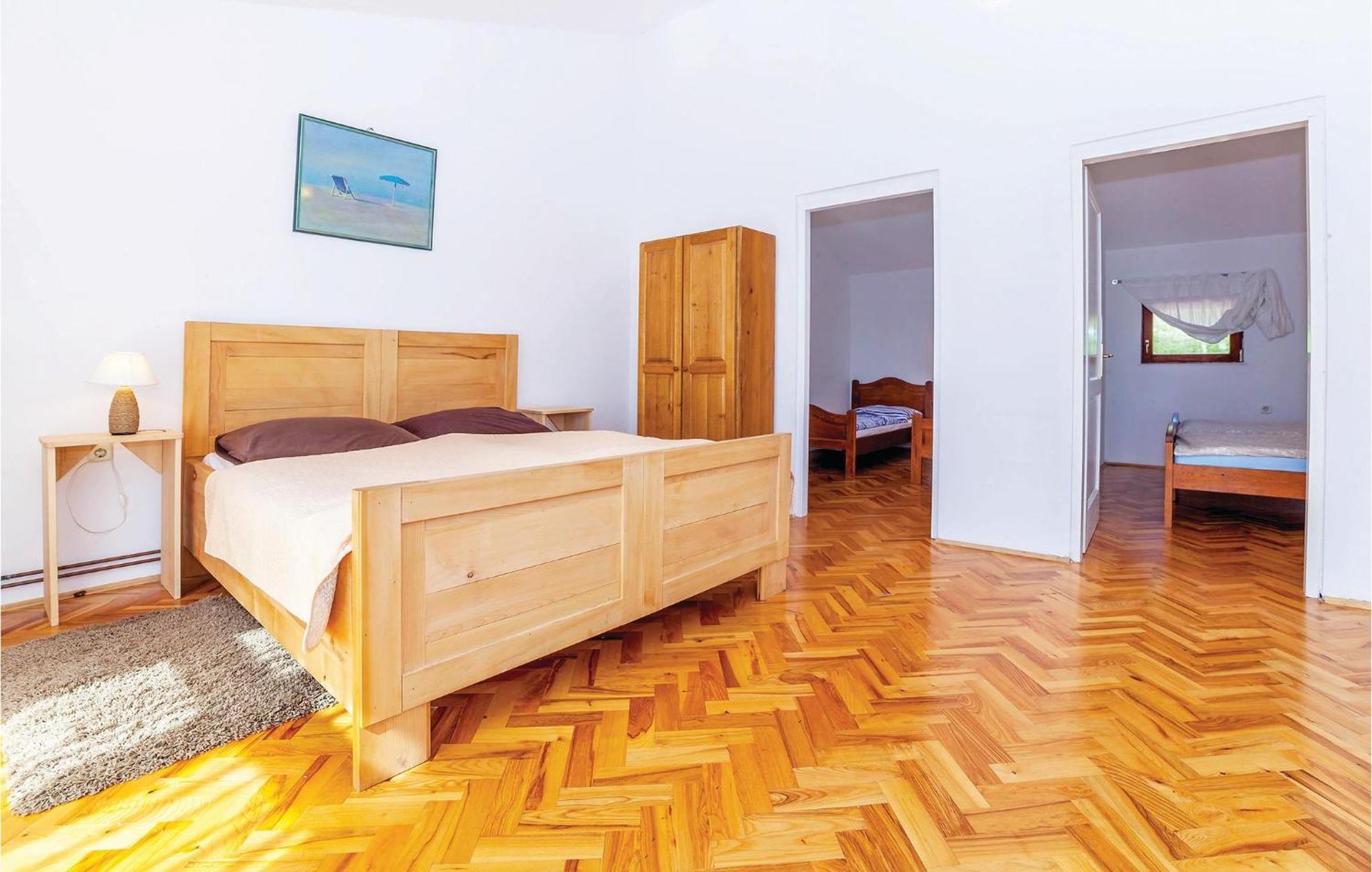 7 Bedroom Pet Friendly Home In Crni Kal Crni Kal  エクステリア 写真