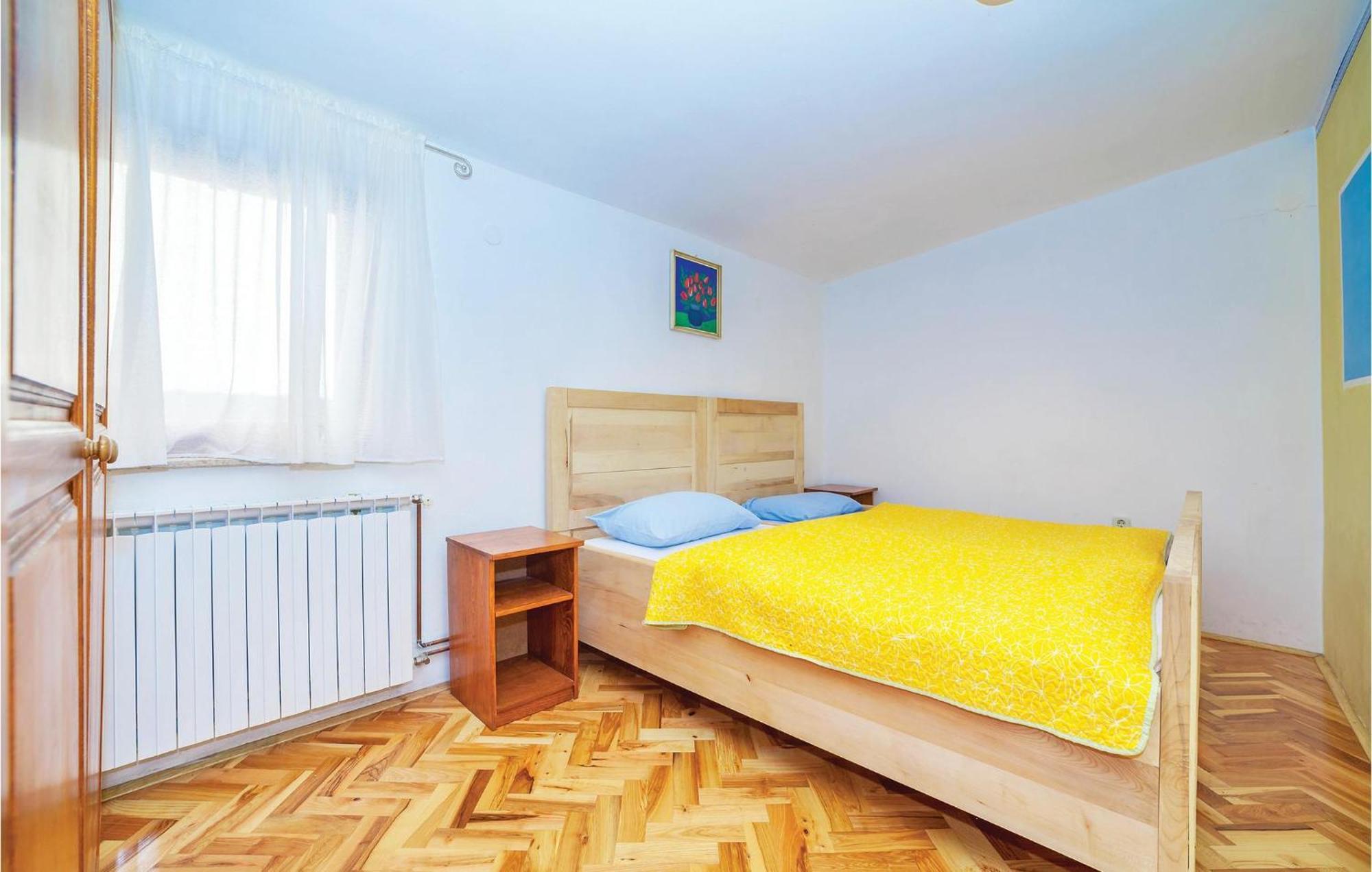 7 Bedroom Pet Friendly Home In Crni Kal Crni Kal  エクステリア 写真