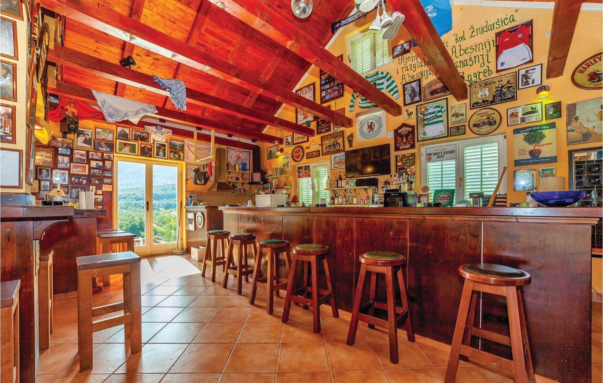 7 Bedroom Pet Friendly Home In Crni Kal Crni Kal  エクステリア 写真