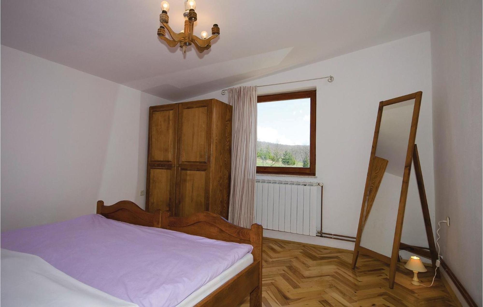 7 Bedroom Pet Friendly Home In Crni Kal Crni Kal  エクステリア 写真