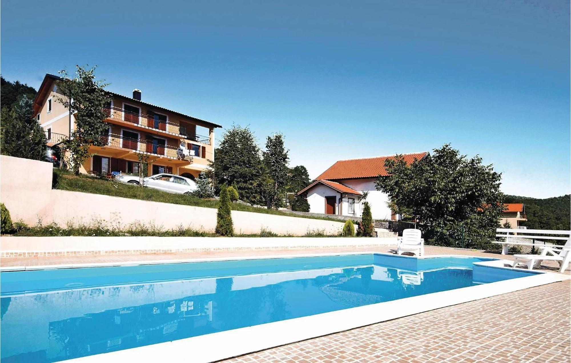 7 Bedroom Pet Friendly Home In Crni Kal Crni Kal  エクステリア 写真