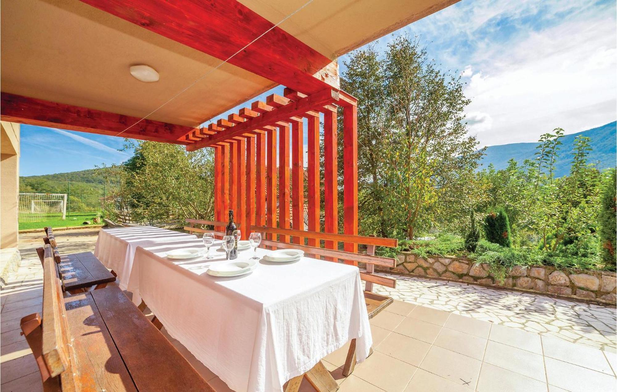 7 Bedroom Pet Friendly Home In Crni Kal Crni Kal  エクステリア 写真