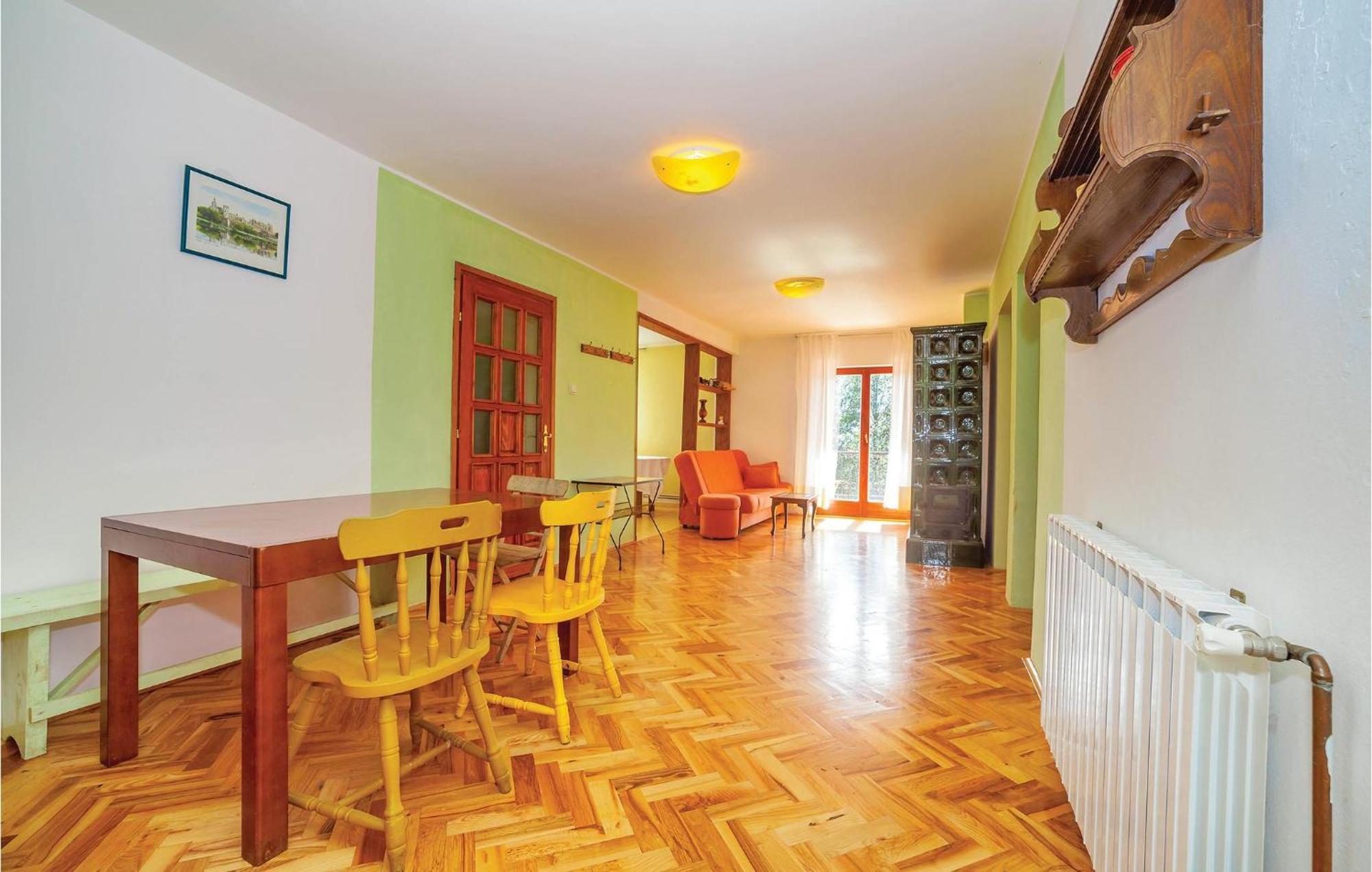 7 Bedroom Pet Friendly Home In Crni Kal Crni Kal  エクステリア 写真